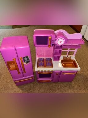 Kids Pink Pretend Play Kitchen Set with Gold Accents